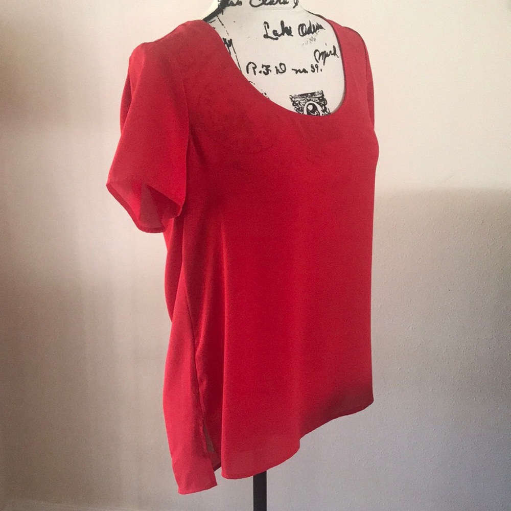 Pretty Red Express Top